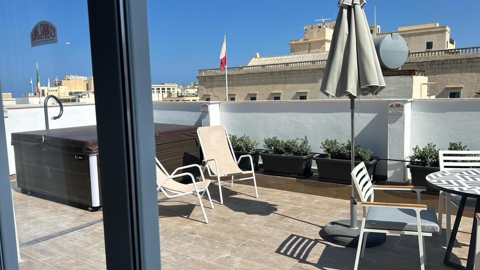 King Charles Hotel La Valeta Exterior foto
